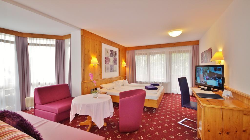 Hotel Schwarzenbergs Traube Глоттерталь Номер фото
