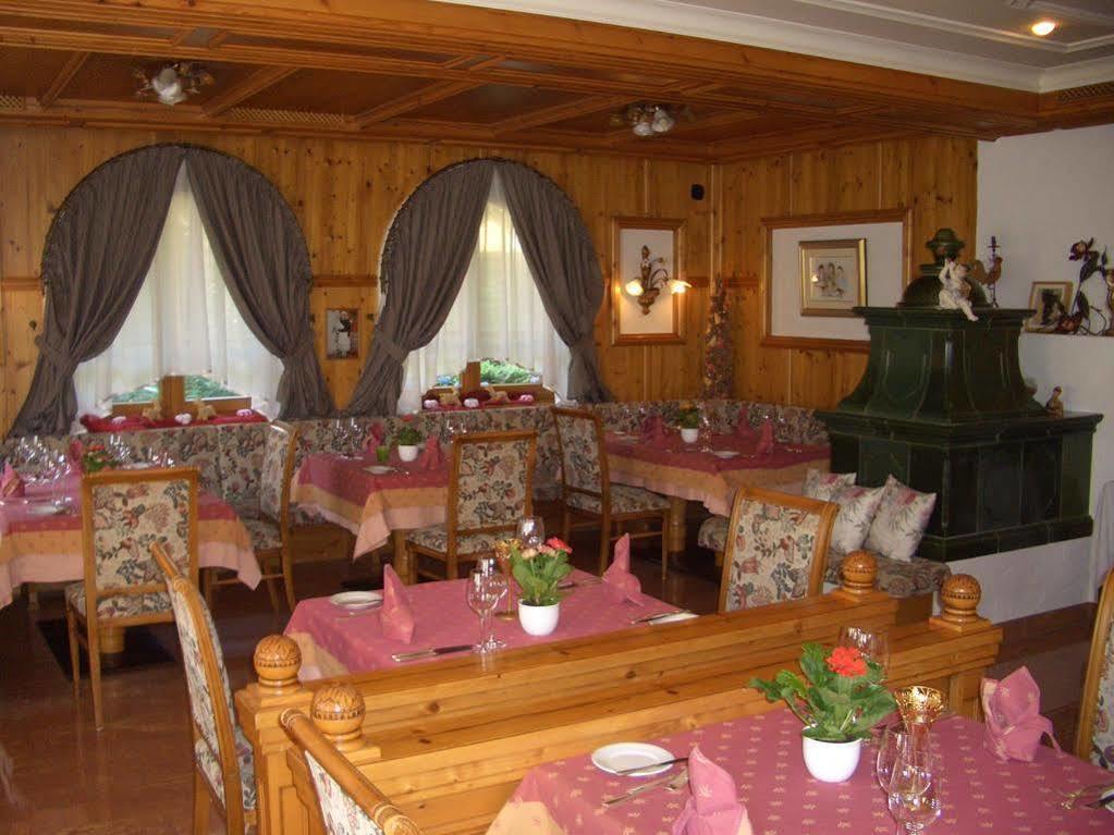 Hotel Schwarzenbergs Traube Глоттерталь Экстерьер фото